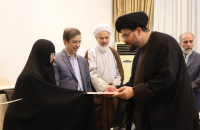 دیدار شهردار قم با خانواده شهیدان زین‌الدین